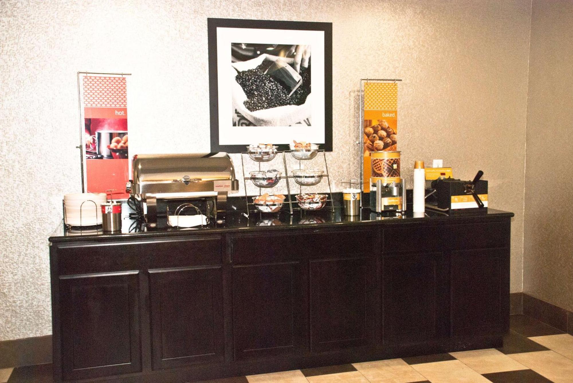 Hampton Inn Maumelle Restaurace fotografie